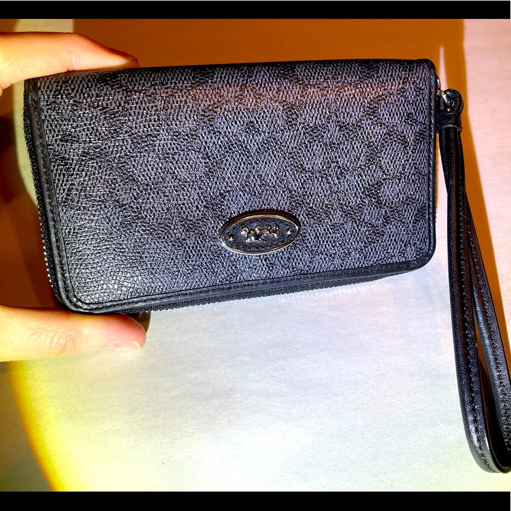 Coach’s Signature C Pattern Wristlet - image 1